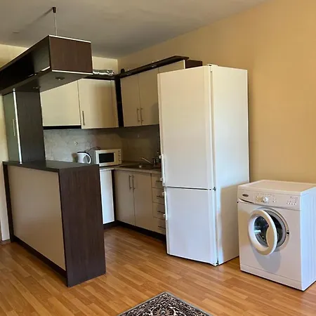 Apartment Two Bedroom 5 Minutes From The Golden Sands